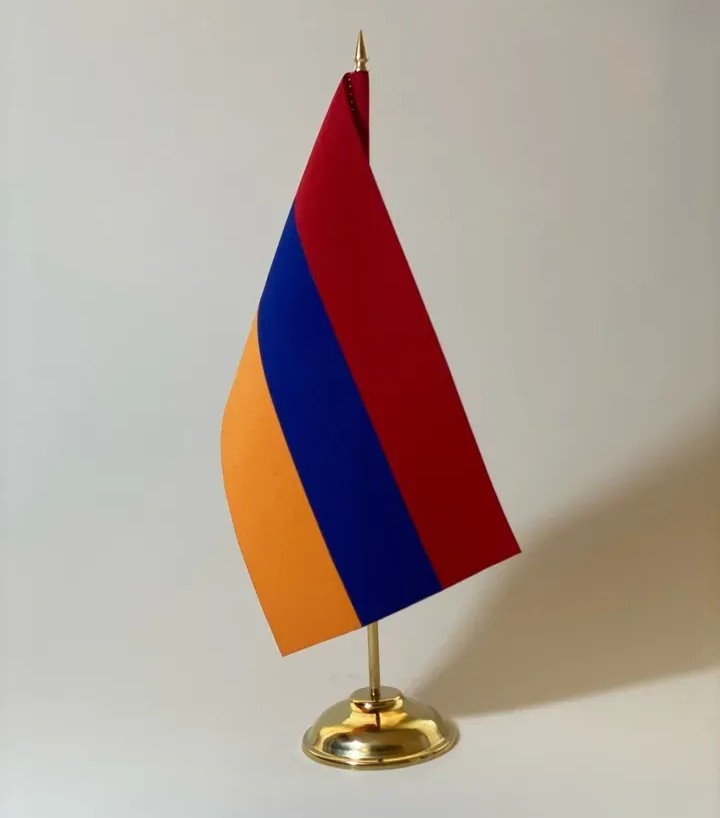 Սեղանի դրոշ